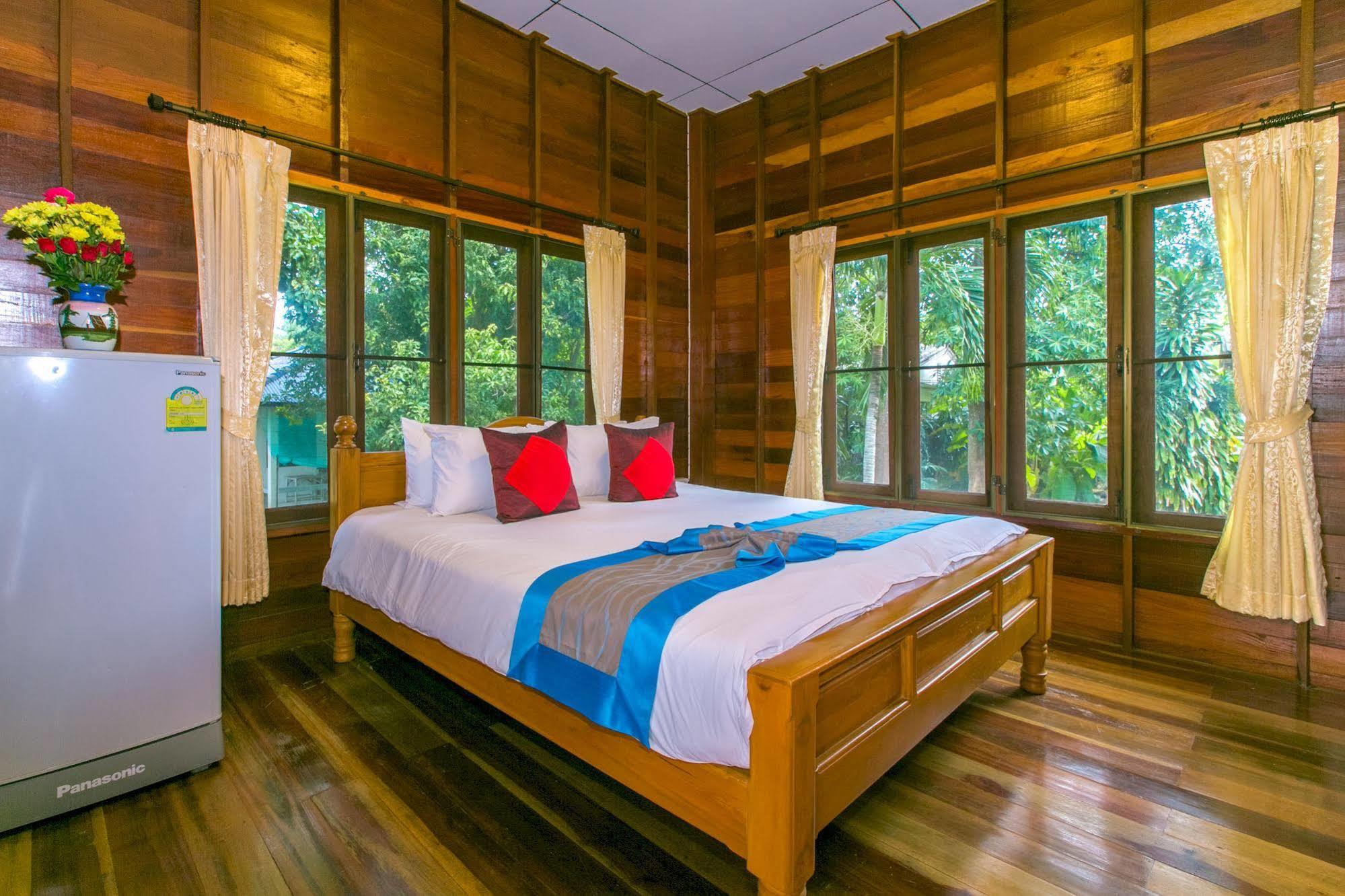 Baan Boonrod Villa Ламай Бийч Екстериор снимка